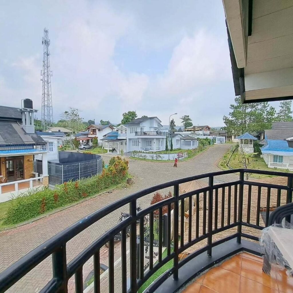Villa 2 Kamar dengan Billiard & Karaoke di Puncak | Kapasitas 12 Orang